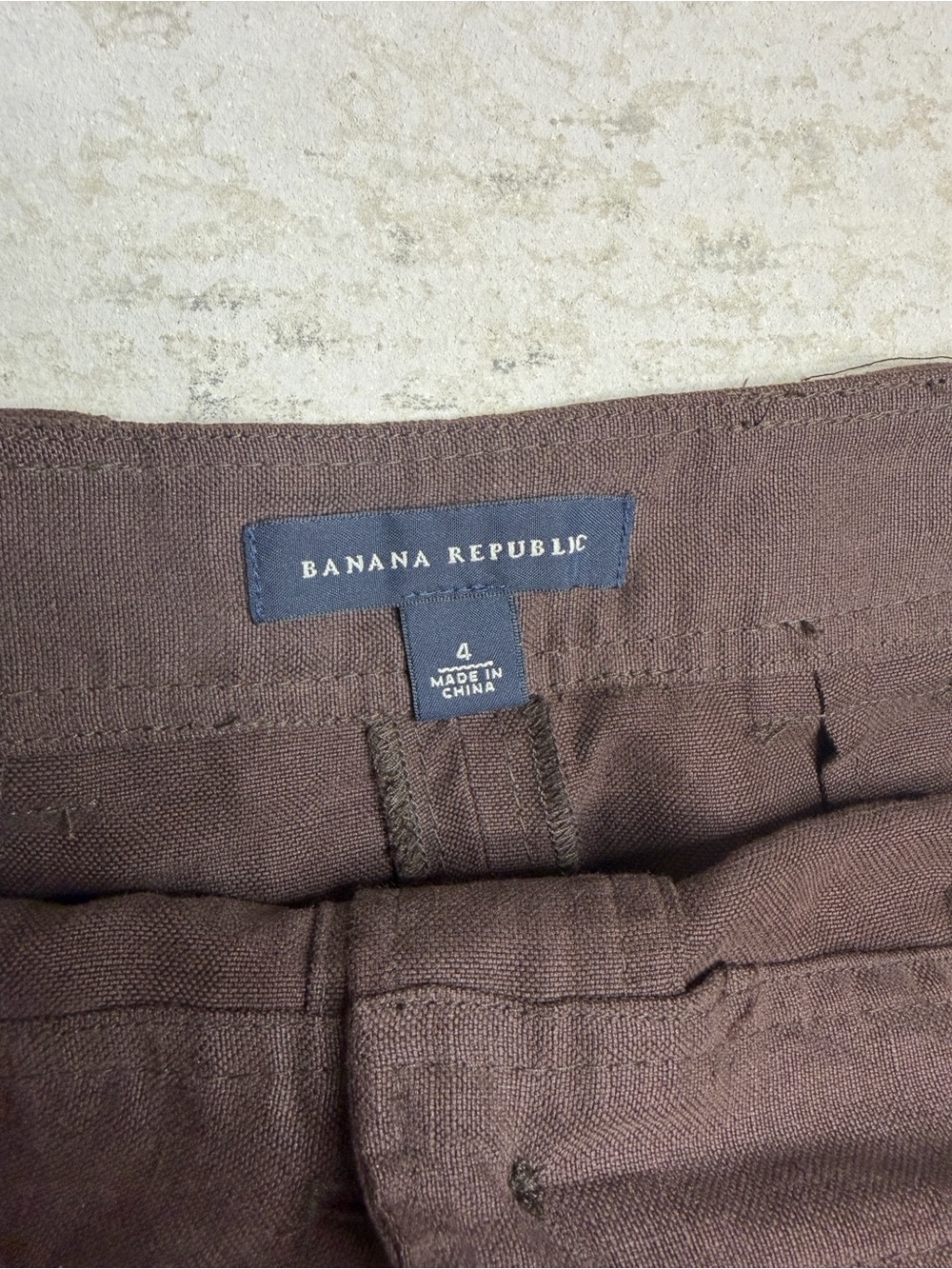 Banana Republic Brown Linen/Silk Pencil Skirt with Button Detailing Size 4 - Picture 3 of 7